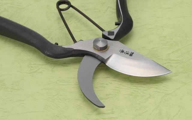 Kiyohide KA70 carbon steel Pruning Shears with Riveted Construction B type 200mm