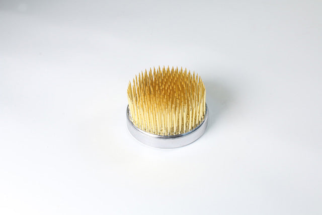 ISHIZAKI MIYABI Brass Ultra Dense Thick Base Round Type Ikebana Kenzan for a Flowering Plant