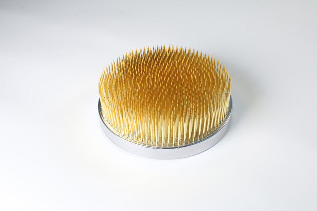 ISHIZAKI MIYABI Brass Ultra Dense Thick Base Round Type Ikebana Kenzan for a Flowering Plant