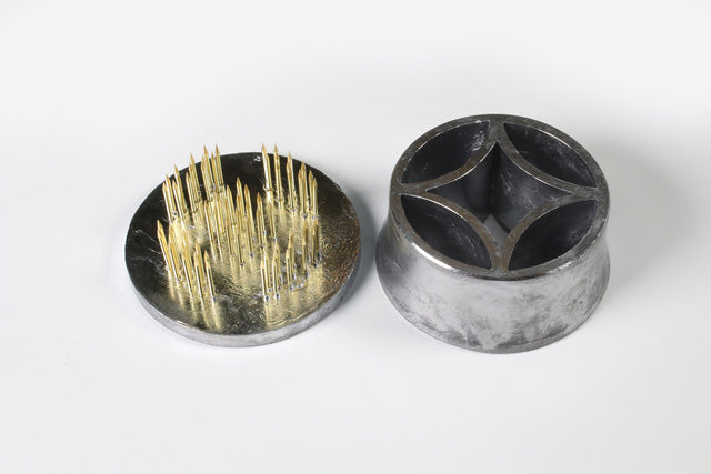 ISHIZAKI MIYABI SHIPPO  Ikebana Kenzan