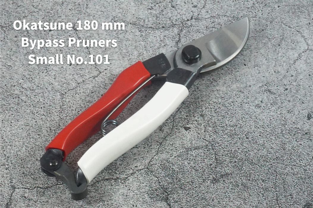 Essential Pruning Tools Kit: Pruners, Pruning Saws and Leather Case