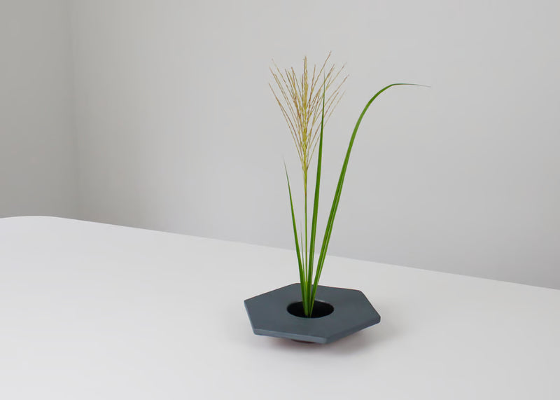 MYK KENZAN - Rei Pottery with Removable Φ60 Stainless Steel Kenzan