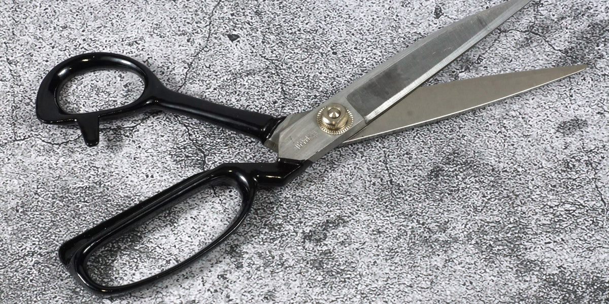 スーツ TAILOR & CUTTER HARRISONS 46 プレス 篠塚 剛 Fabric：〈HARRISONS OF EDINBURGH〉の“CONCEPT