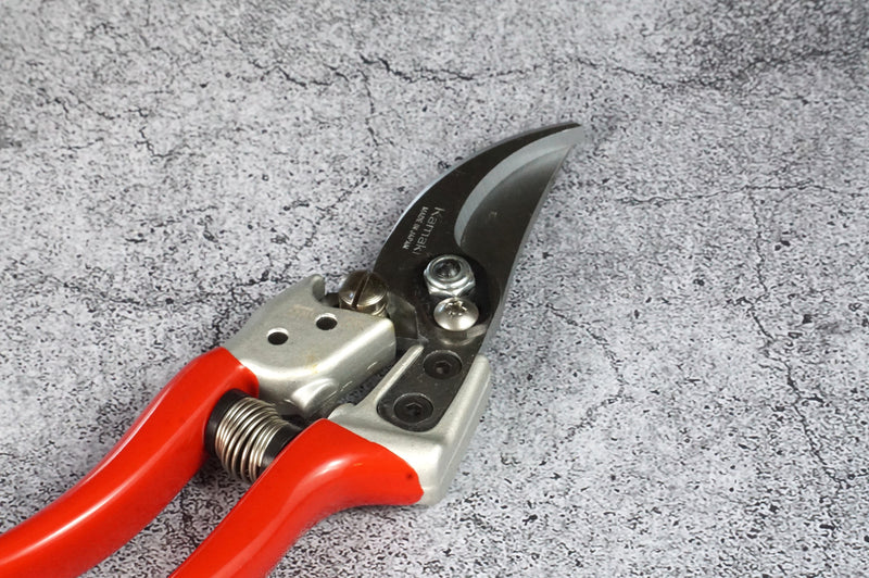 Kamaki Forged Aluminum Pruning Shears Hard Chrome Blade Bypass Type Total Length 190 mm No. 877