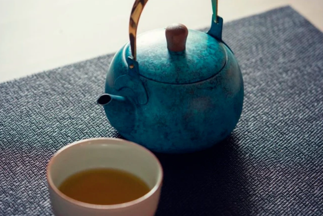 ARTiSAN ORI-EN Set of Teapot and Tea Leaf Scoop